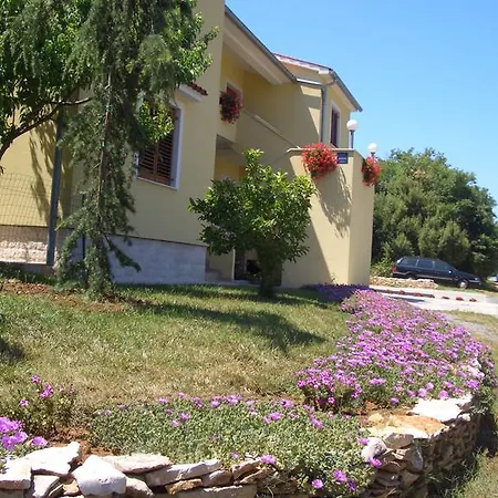 Apartament Sara