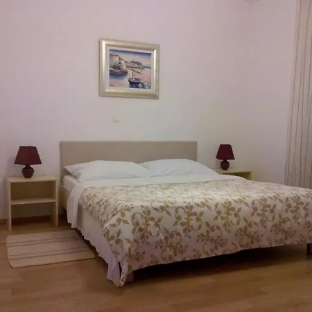 Sara Apartment *